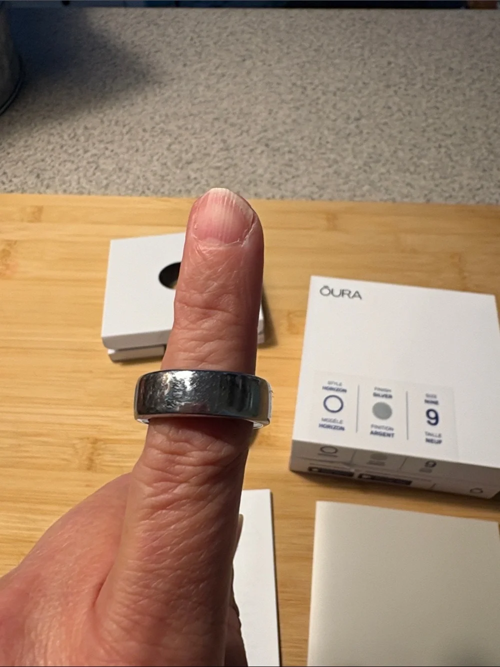 Oura Ring 3rd gen with charge base, silver, size 9